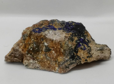 Erzgestein mit Azurit
